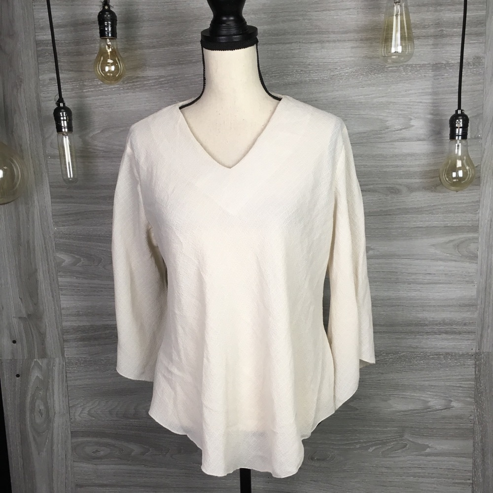 X-Quisite Breathable V neck Top Size XL